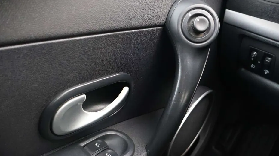 RENAULT Clio -