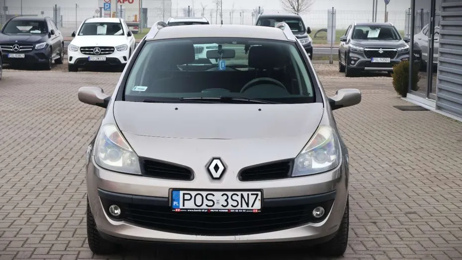 RENAULT Clio -