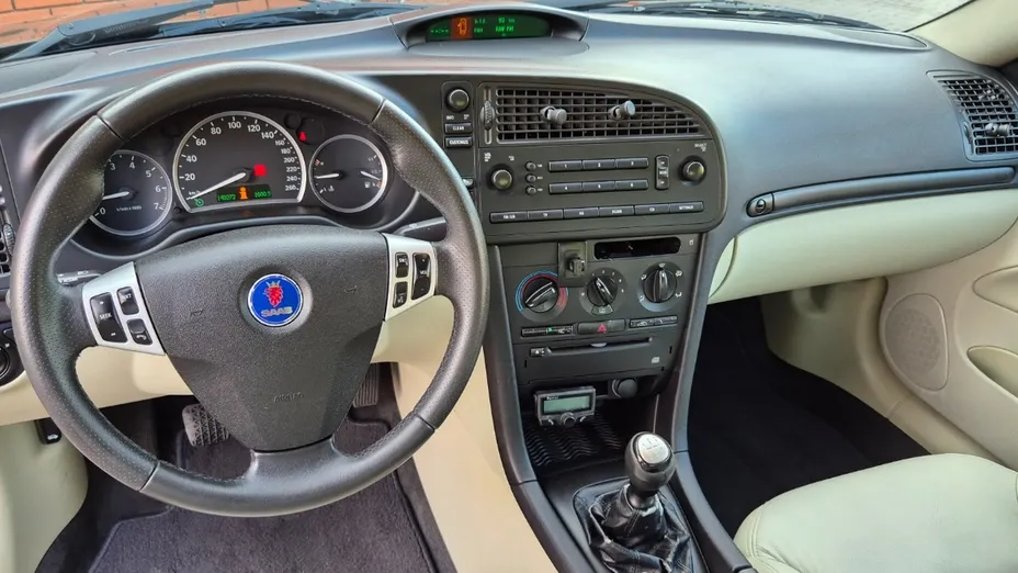SAAB 9-3 -