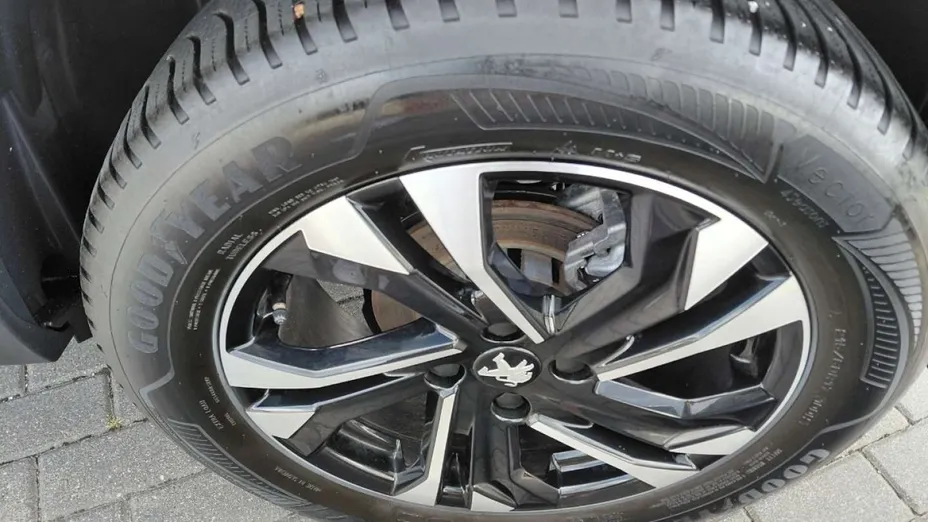 PEUGEOT 2008 -