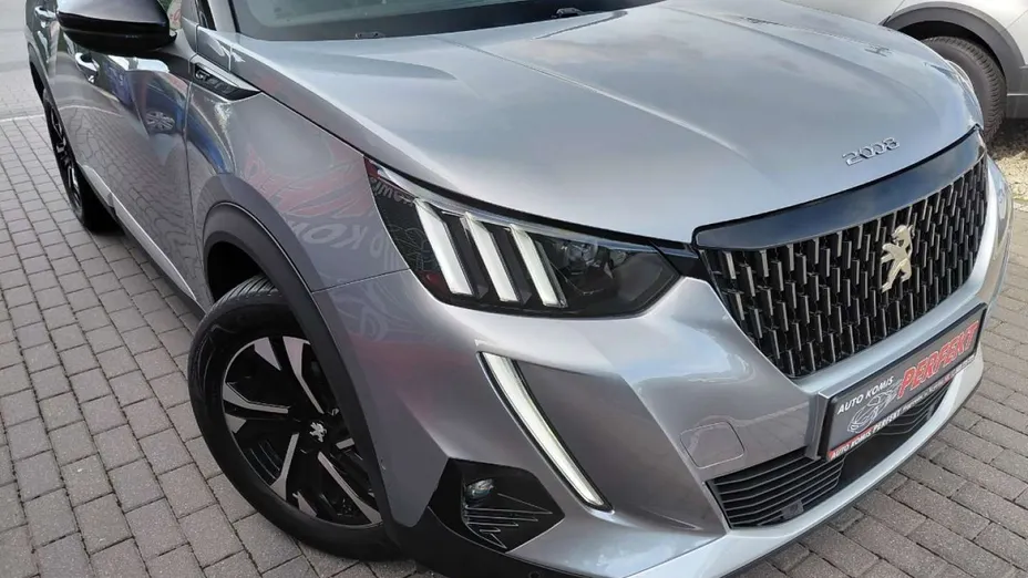 PEUGEOT 2008 -