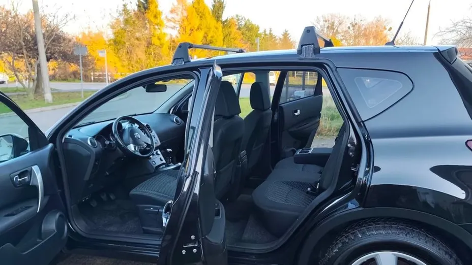 NISSAN Qashqai -