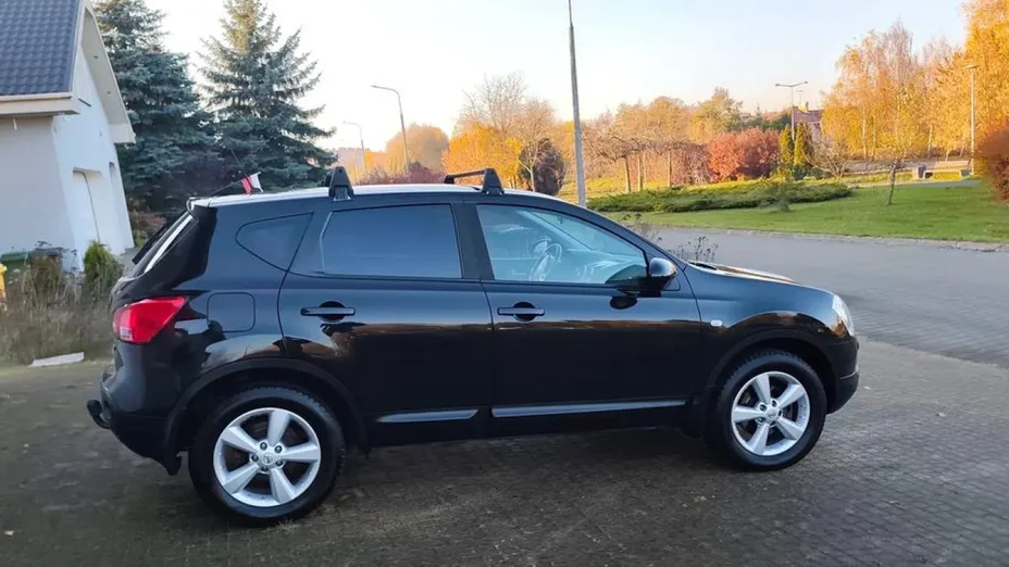 NISSAN Qashqai -