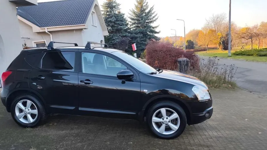 NISSAN Qashqai -