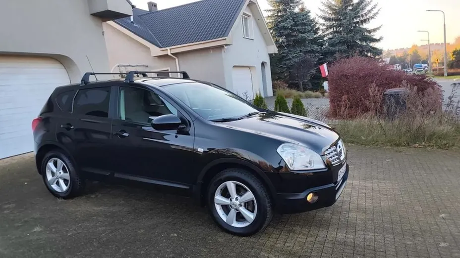 NISSAN Qashqai -