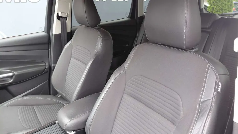 FORD Kuga -