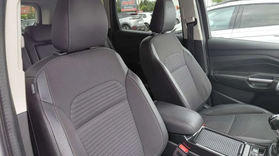 FORD Kuga -