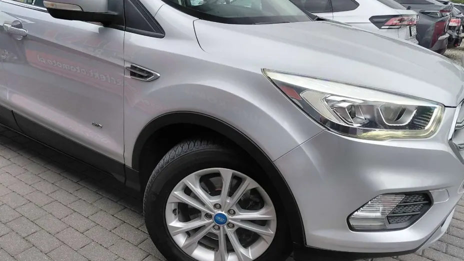 FORD Kuga -