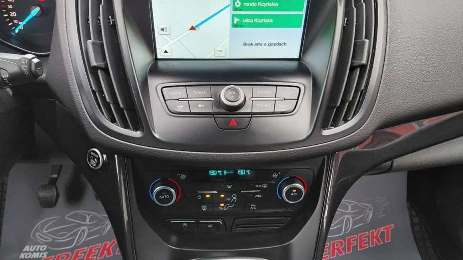 FORD Kuga -