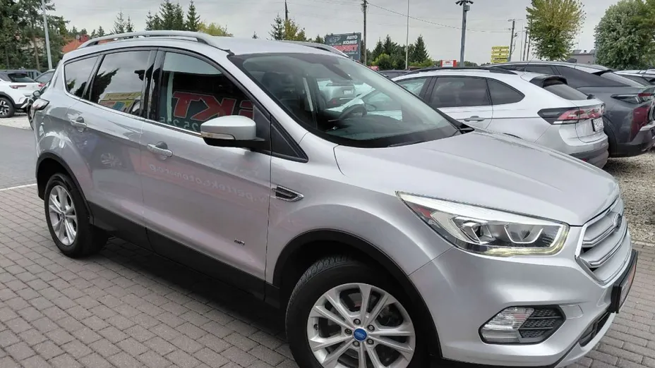 FORD Kuga -