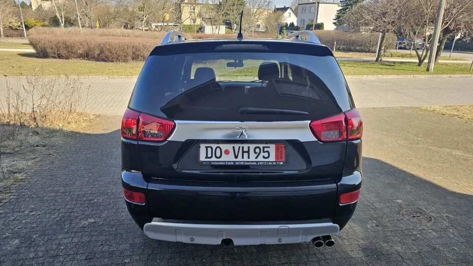 PEUGEOT 4007 -