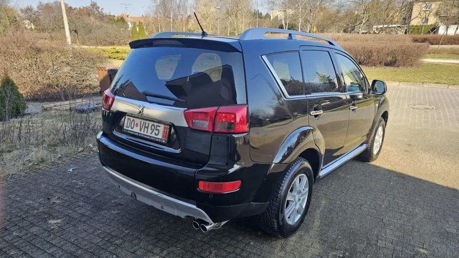 PEUGEOT 4007 -
