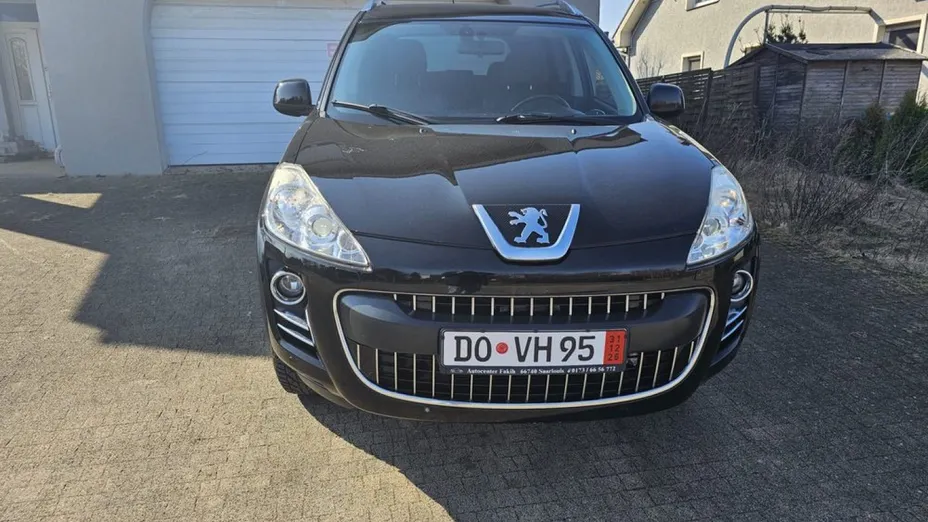 PEUGEOT 4007 -