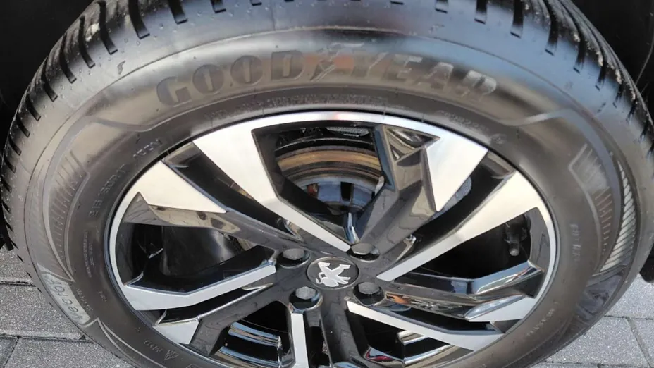 PEUGEOT 2008 -