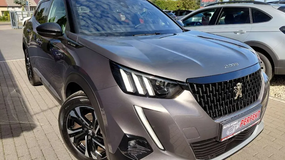 PEUGEOT 2008 -