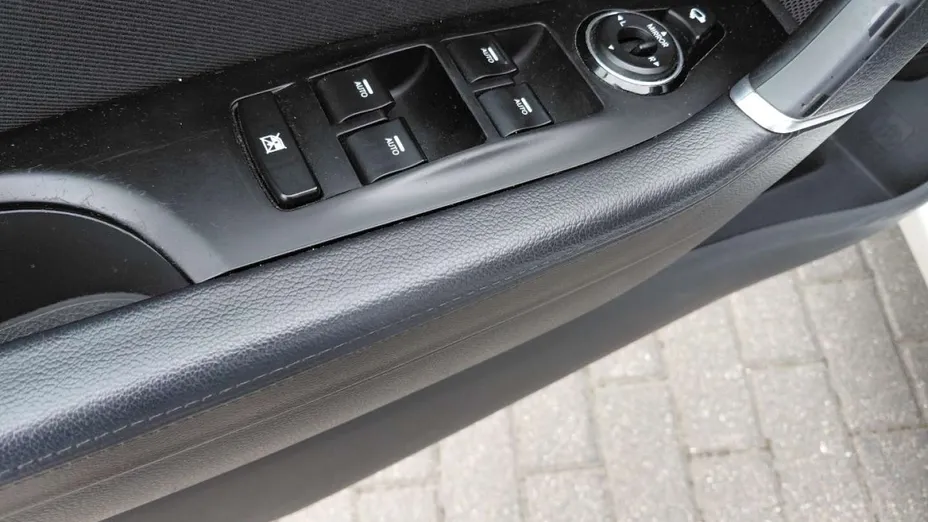 HYUNDAI i40 -