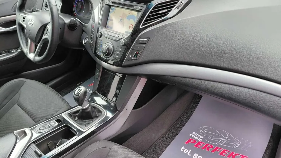 HYUNDAI i40 -