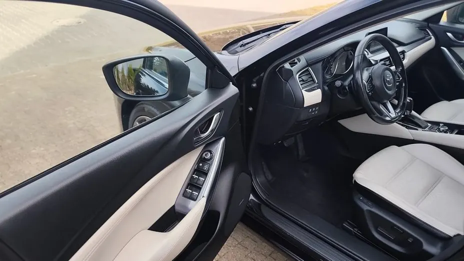 MAZDA 6 -