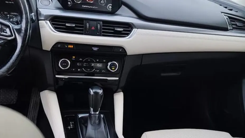 MAZDA 6 -