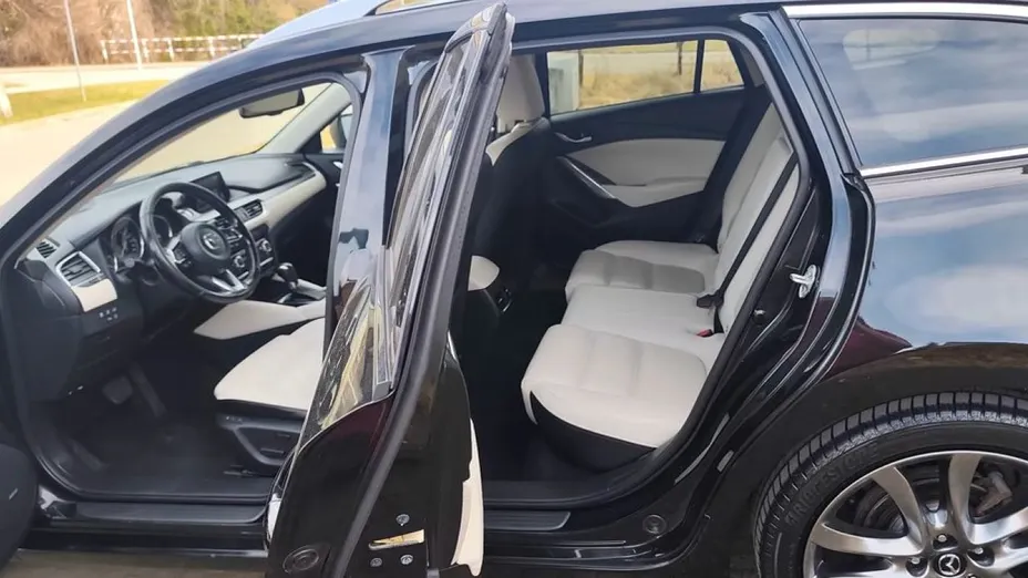 MAZDA 6 -