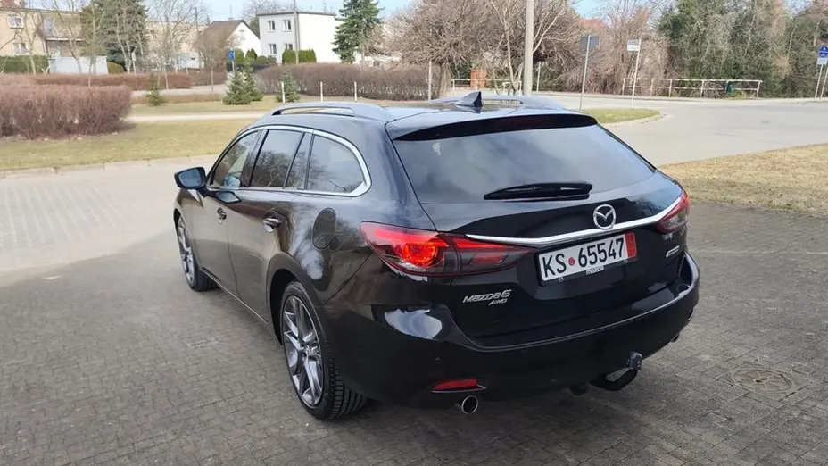 MAZDA 6 -