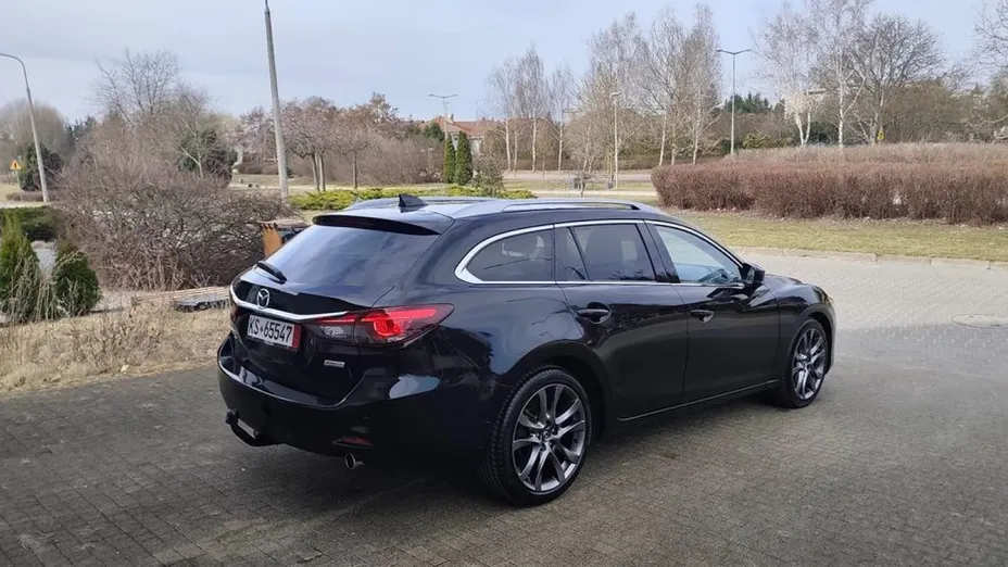 MAZDA 6 -