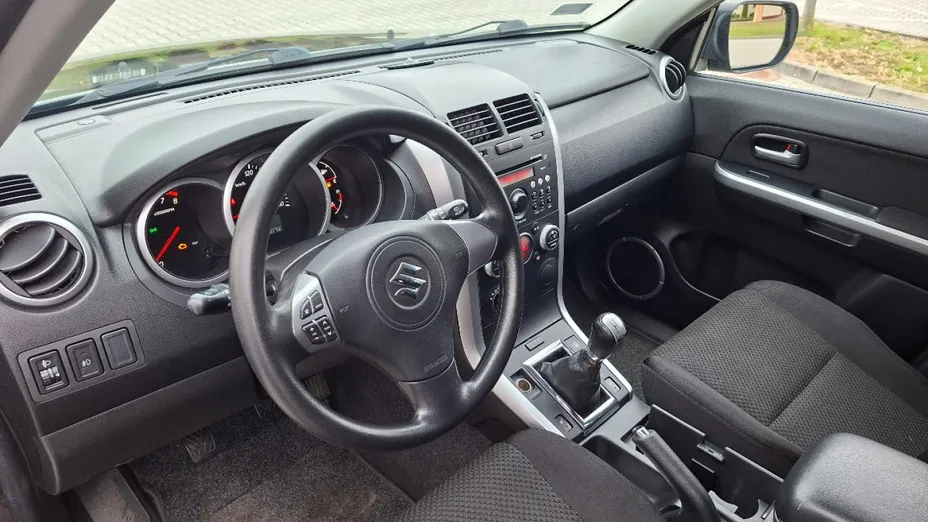 SUZUKI Grand Vitara -