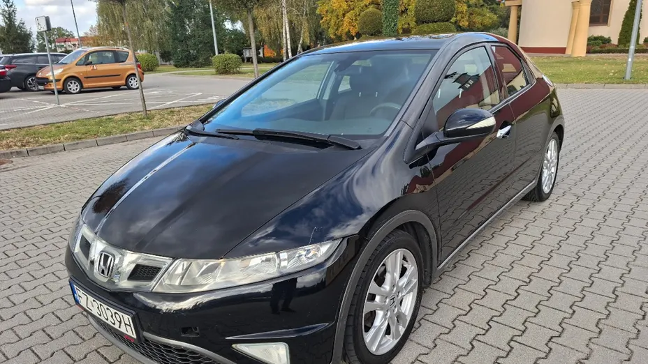 HONDA Civic -