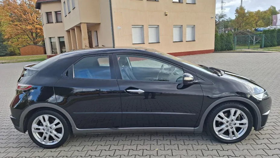 HONDA Civic -