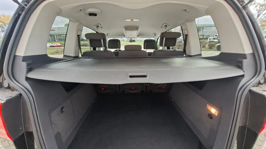 VOLKSWAGEN Touran -