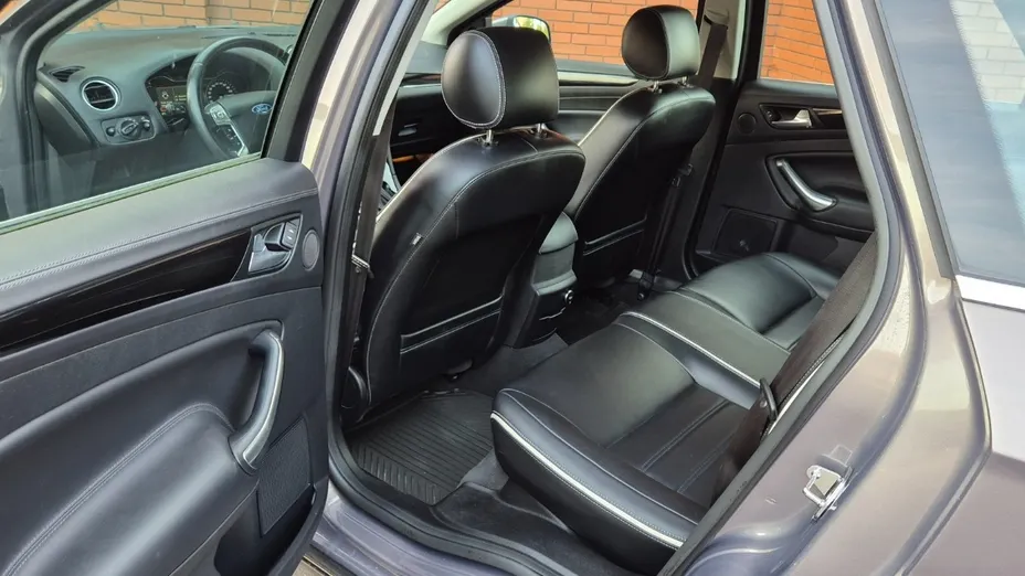 FORD Mondeo -