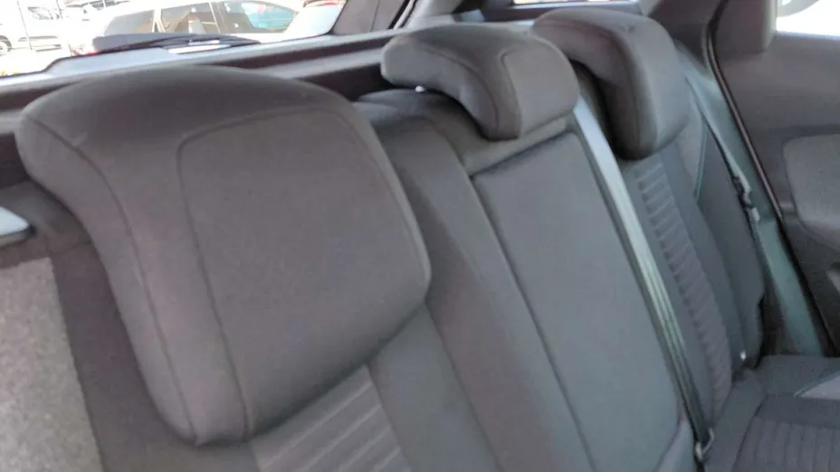 PEUGEOT 3008 -