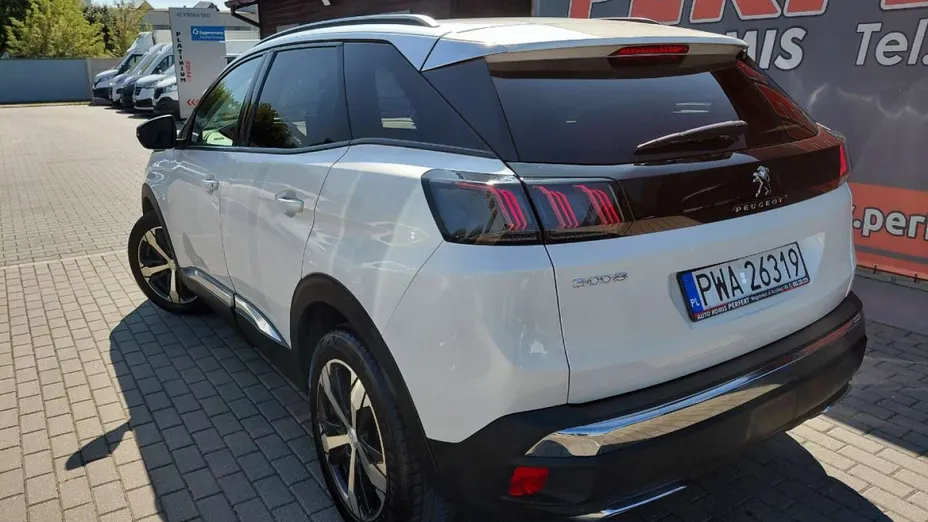 PEUGEOT 3008 -
