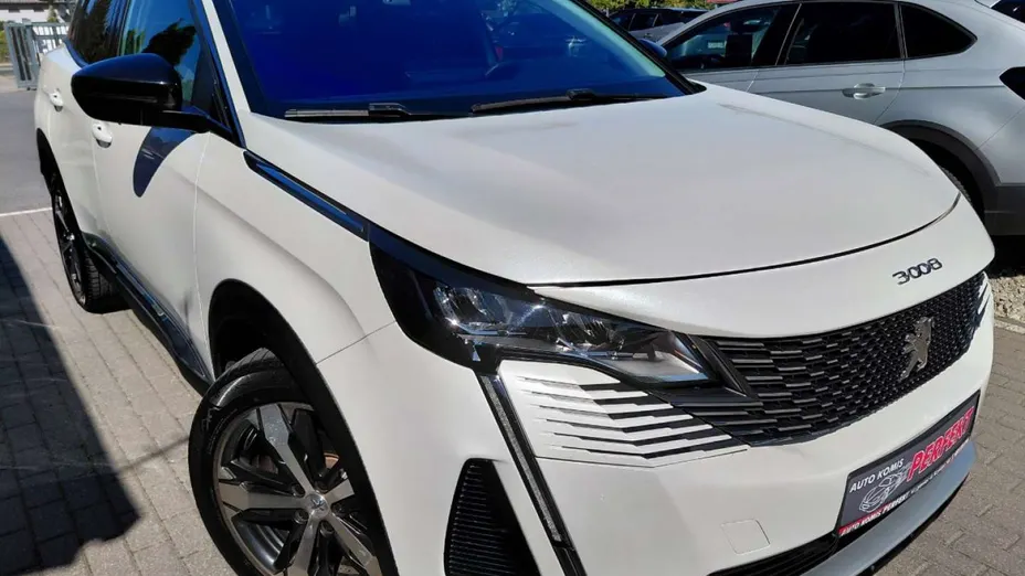 PEUGEOT 3008 -