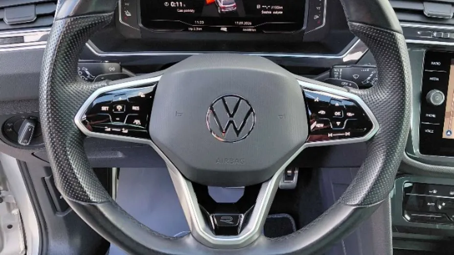 VOLKSWAGEN Tiguan -