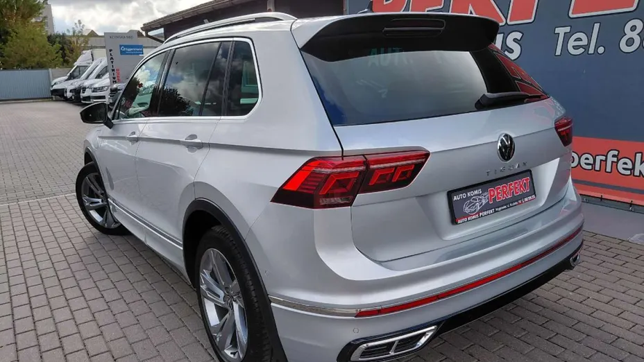 VOLKSWAGEN Tiguan -