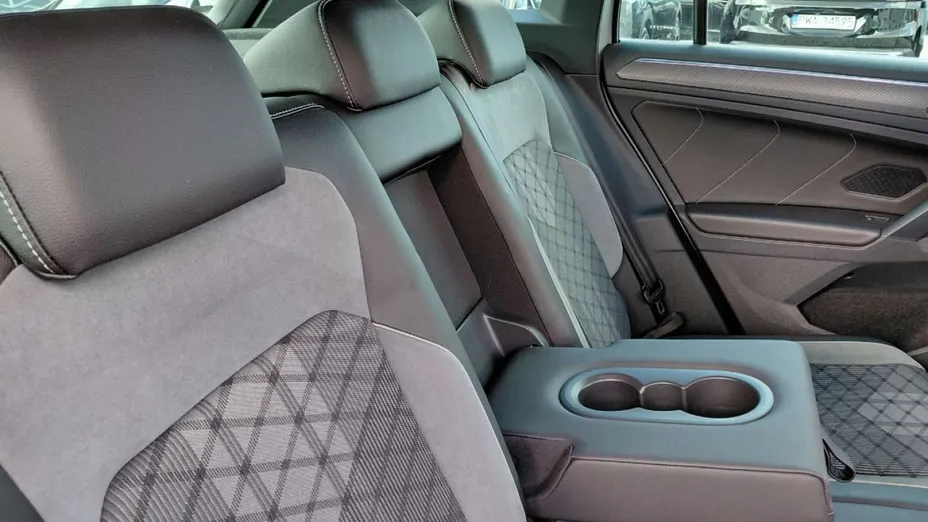 VOLKSWAGEN Tiguan -
