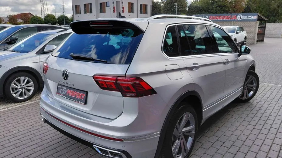 VOLKSWAGEN Tiguan -