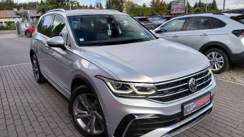 VOLKSWAGEN Tiguan -