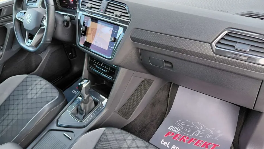 VOLKSWAGEN Tiguan -