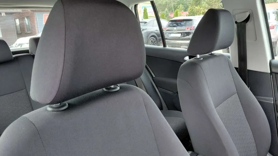 VOLKSWAGEN Tiguan -