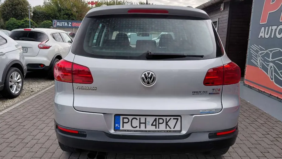 VOLKSWAGEN Tiguan -