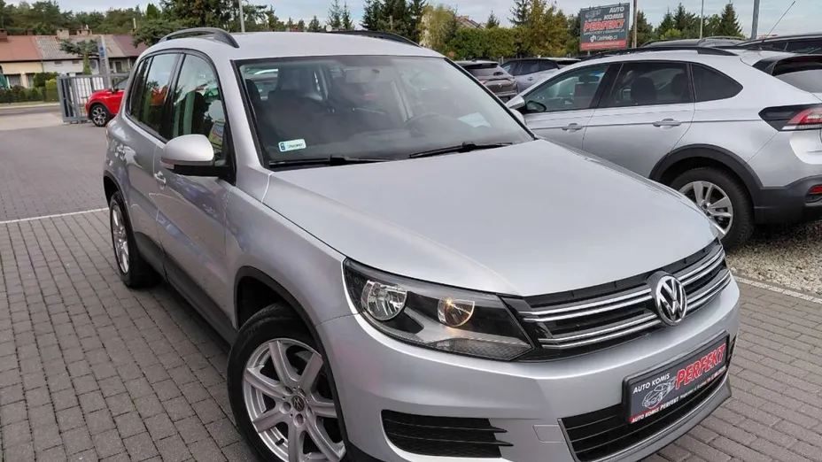 VOLKSWAGEN Tiguan -