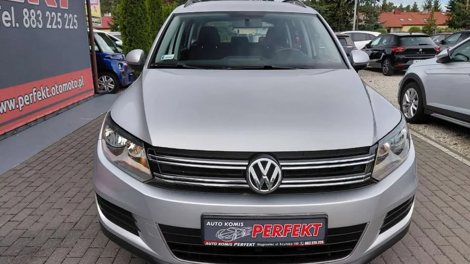 VOLKSWAGEN Tiguan -