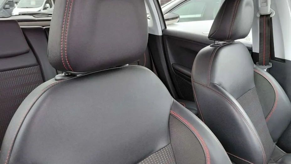 PEUGEOT 2008 -