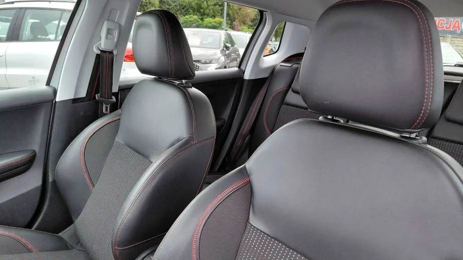 PEUGEOT 2008 -