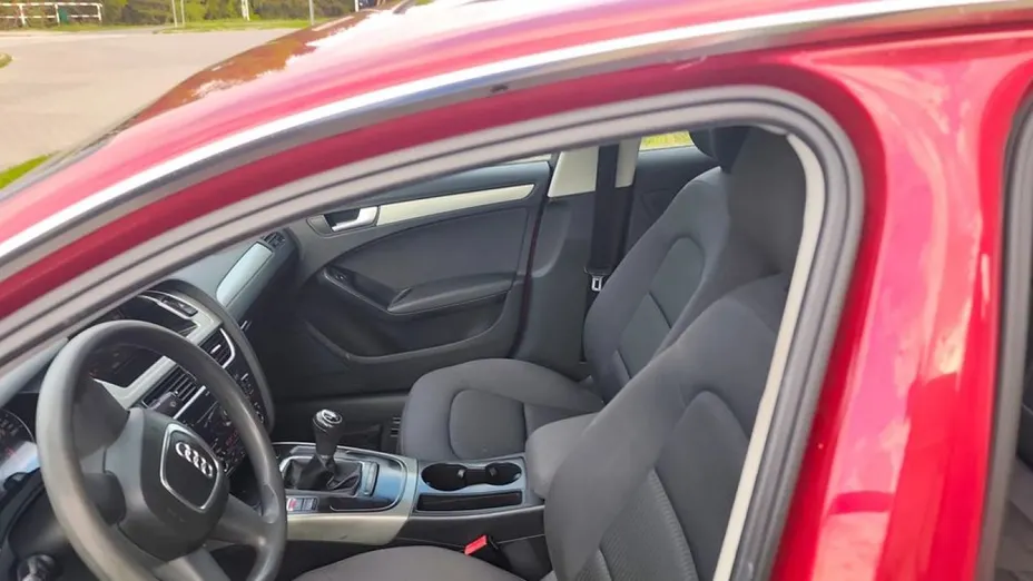 AUDI A4 -