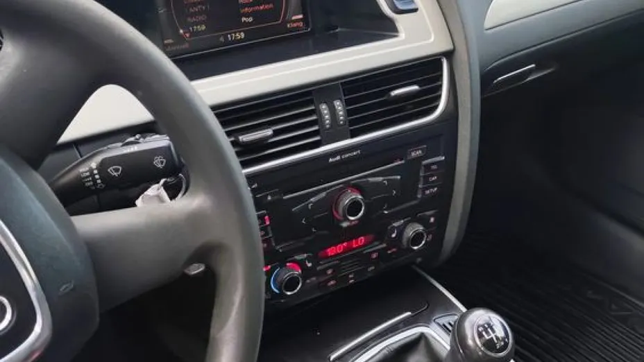 AUDI A4 -