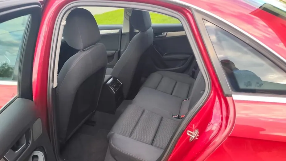 AUDI A4 -