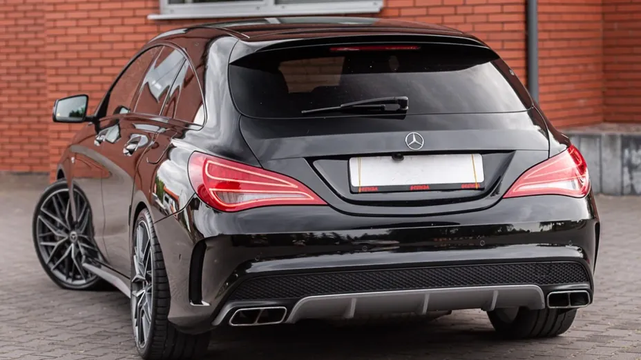 MERCEDES-BENZ CLA -
